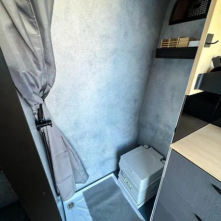 Camper Bronzita With Shower